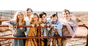 Kalise, Tim, Scarlett, Ethan, Ashton, and Max Lischwe